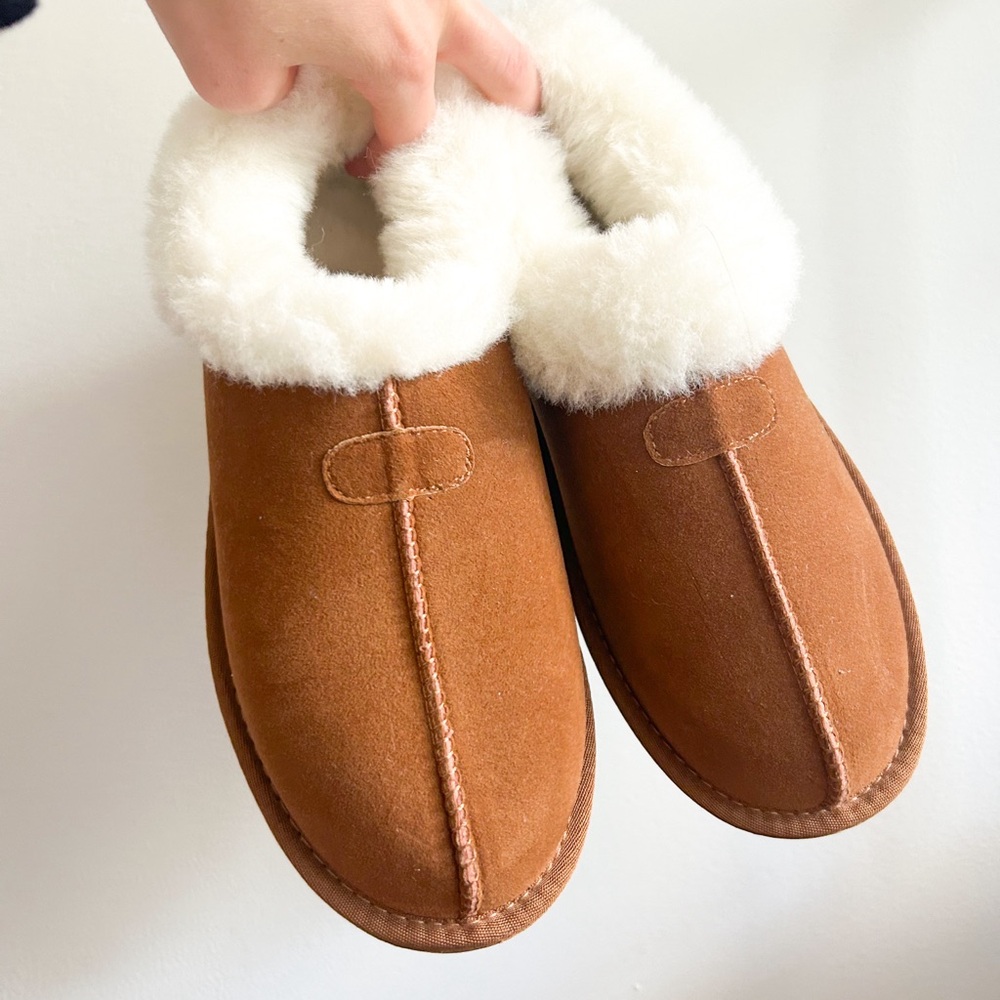 Fluffy chestnut slippers!